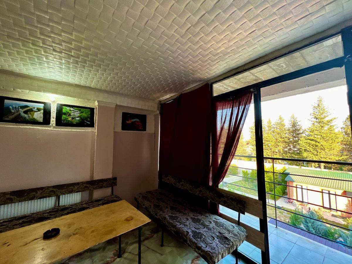 Smile Guesthouse Tbilisi Exterior photo
